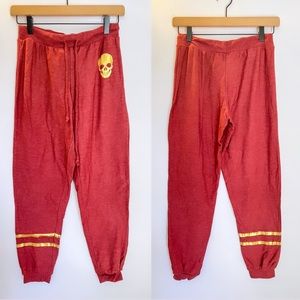 Chaser Maroon Heathered Gold Skull Metallic Detail Joggers M